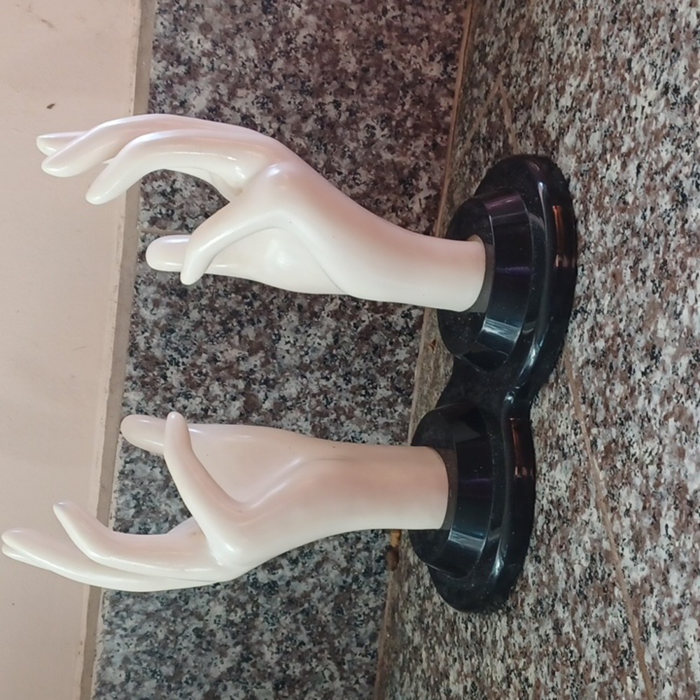 Elegant Cream Hand Sculpture Display - Picture 2 of 5